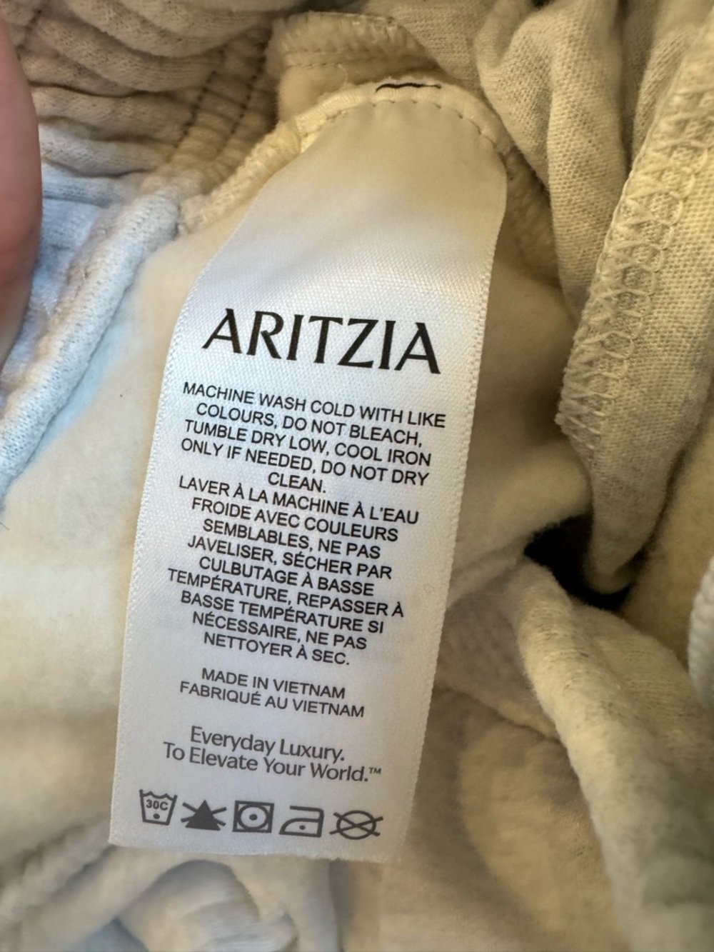 Aritzia Woman’s Cozy Fleece Mega Cargo Jogger - Picture 12 of 14